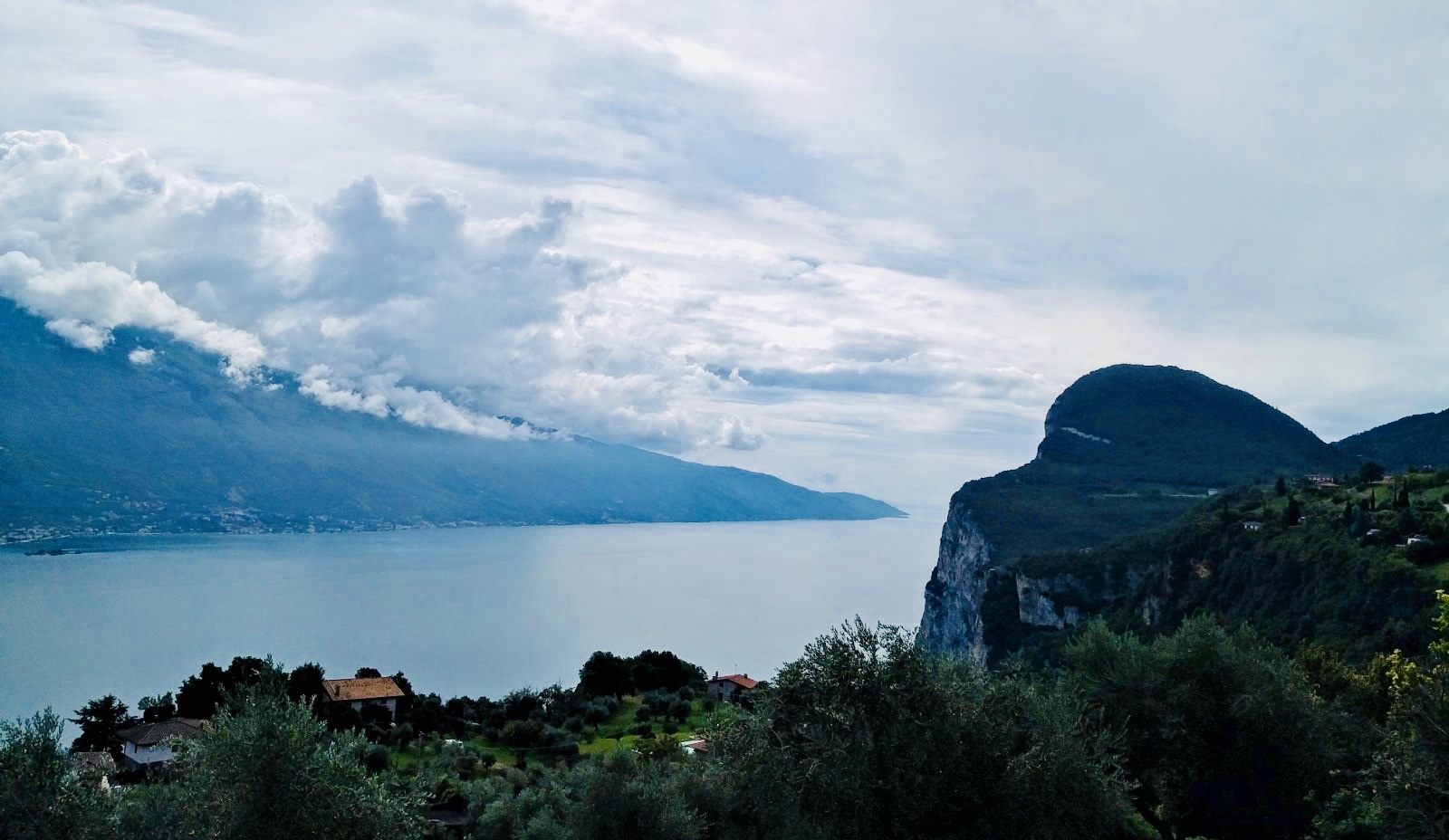 road trip Italy lake garda